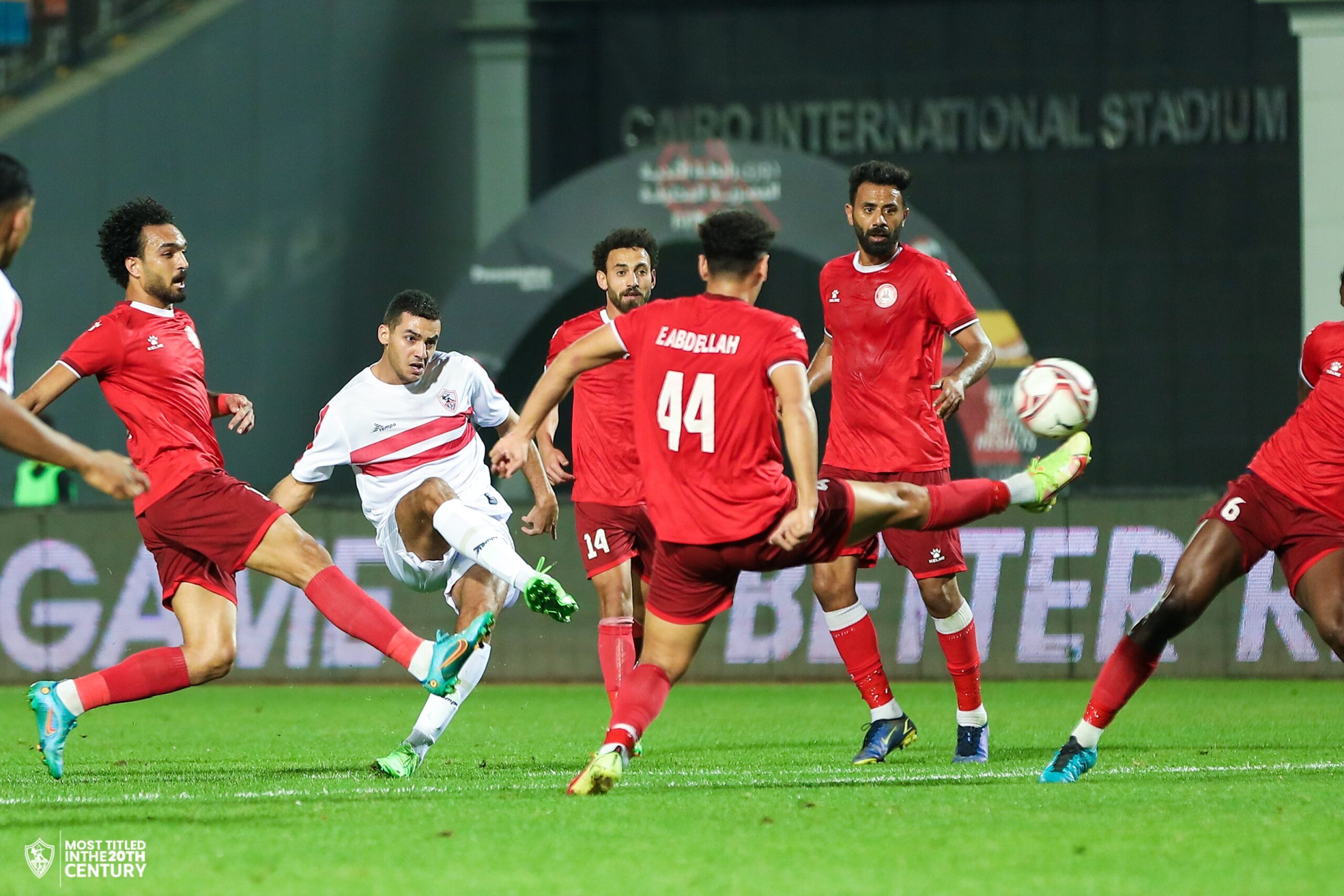 الدوري المصري .. الإسماعيلي يتذوق الفوز الأول ..طلائع الجيش يسحب هدف على المكشوف من البنك.. الوقت الضائع ينقذ الأهلي امام فاركو.. الزمالك يتخطى الحدود برباعية