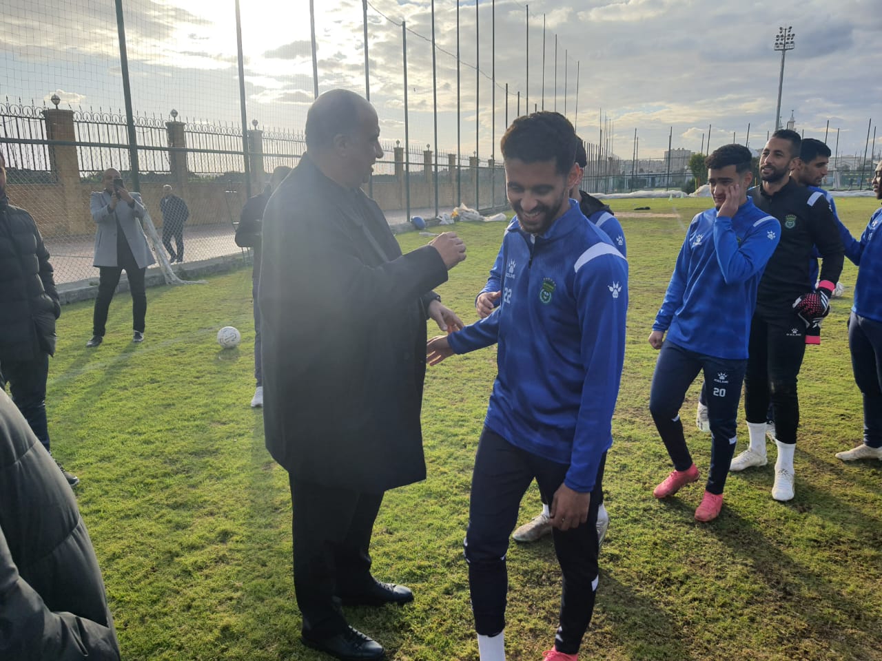 مصيلحى ” يرصد مكافاه خاصه للفوز على سيراميكا .. وممر شرفي لشريف رضا