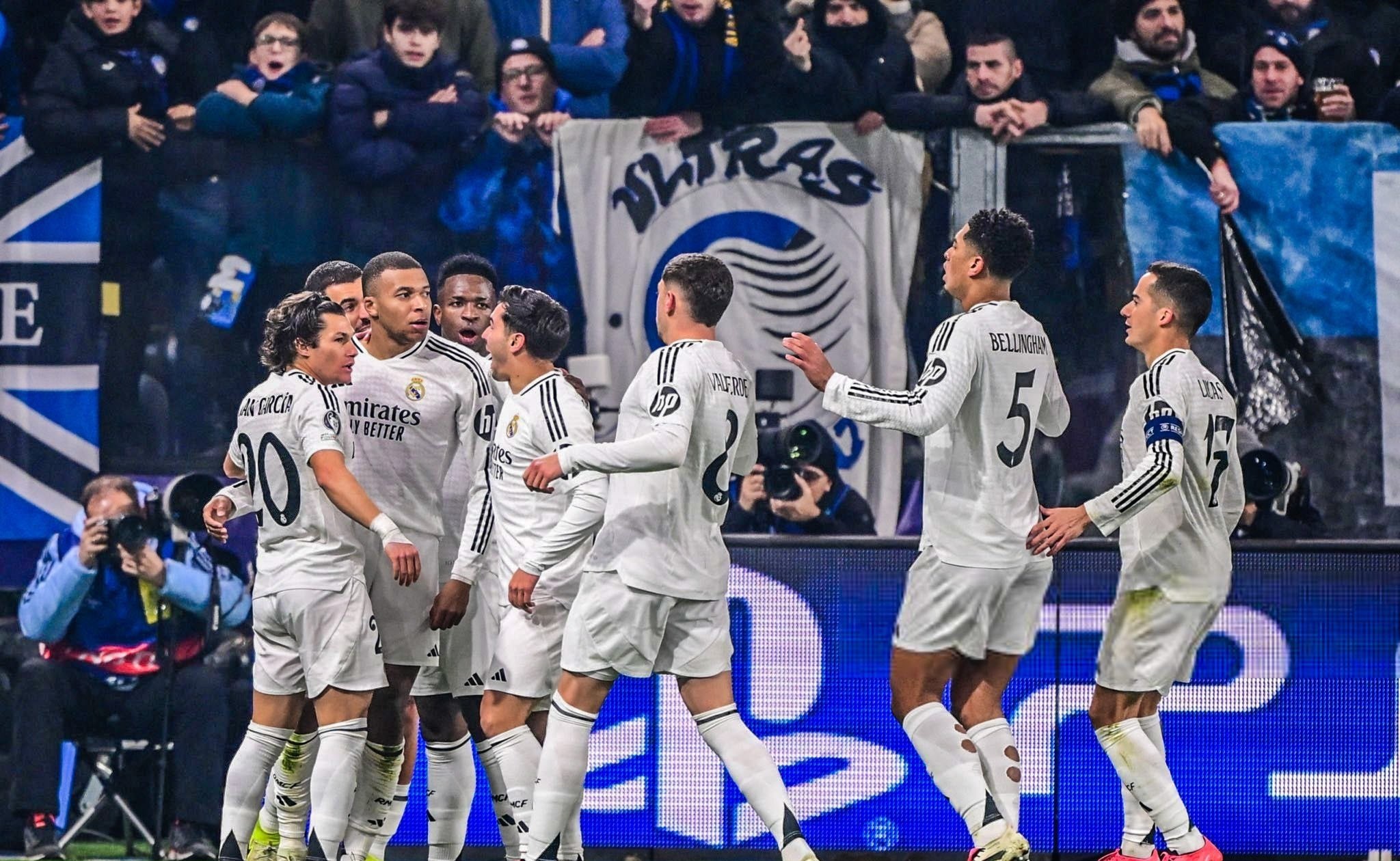 كاس القارات  .. بالصور ..ريال مدريد  بطلا للانتركونتيننتال بعد الفوز بثلاثية على باتشوكا المكسيكي