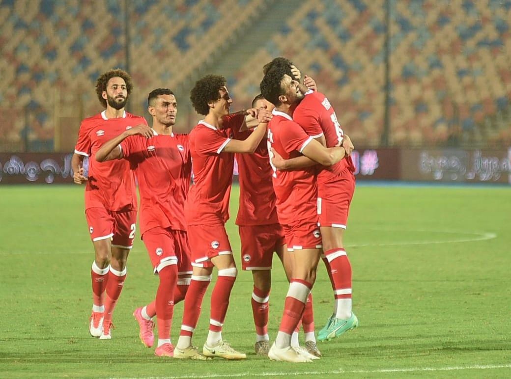 «أحمد سامي» يعلن تشكيل مودرن سبورت أمام زد في الدوري