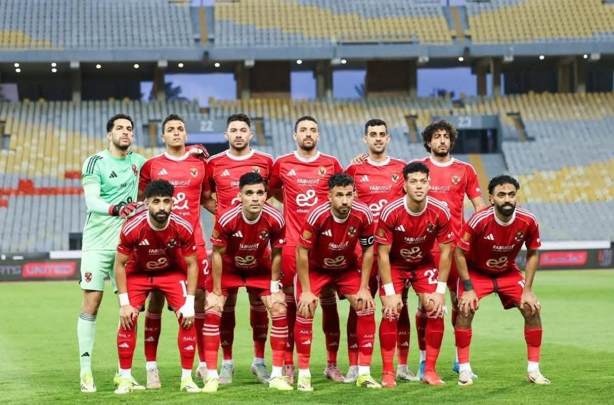 «موقعة الكبار».. عموتة يتسلح بنجوم الأهلي أمام برشلونة في التشكيل المتوقع