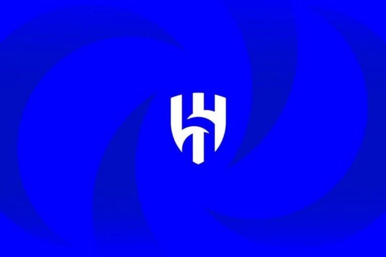 الهلال السعودي يتقدم بشكوى رسمية ضد جماهير التعاون