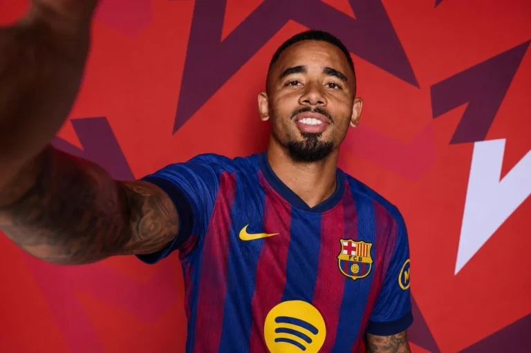 رسميًا.. برشلونة يضم جيسوس لمدة 3 مواسم