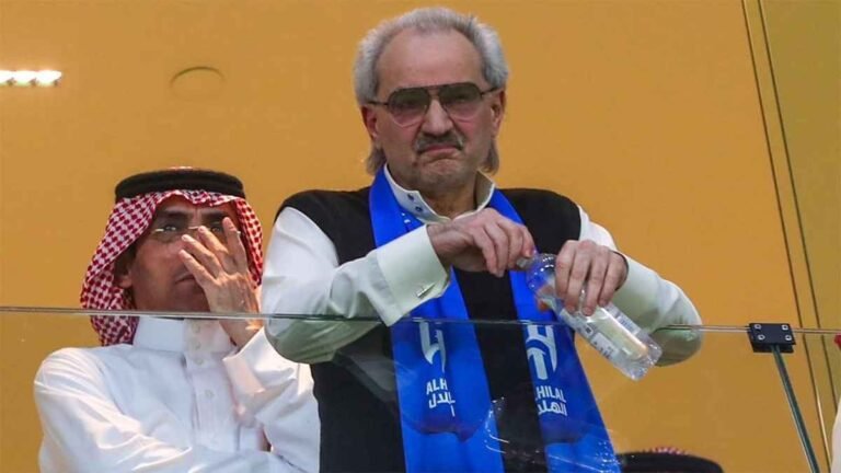 الوليد بن طلال يستحوذ على 70% من أسهم نادي الهلال السعودي