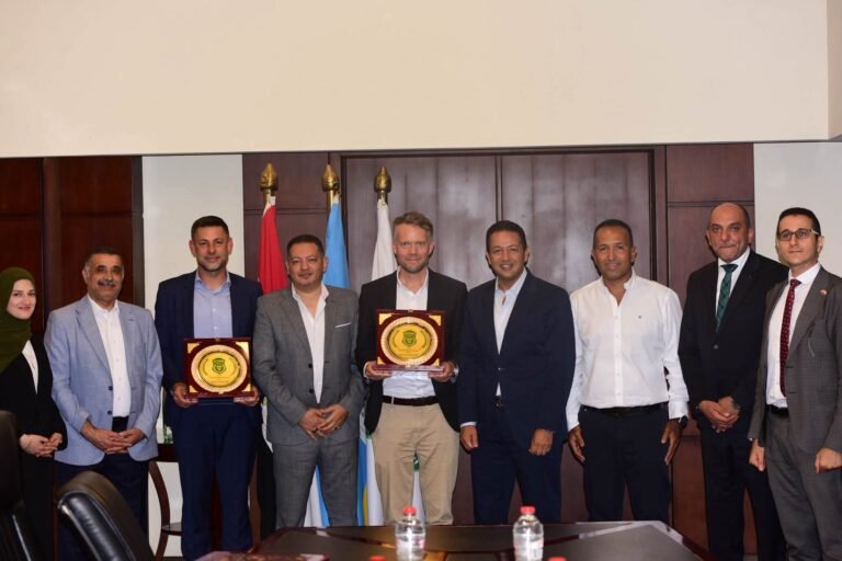 اجتماع مجلس إدارة نادي الاتحاد السكندري مع الممثل التجارى لسفارة الدنمارك