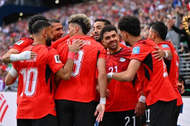 وصول صلاح ومرموش وربيعة وحمزة عبد الكريم لـ معسكر منتخب مصر